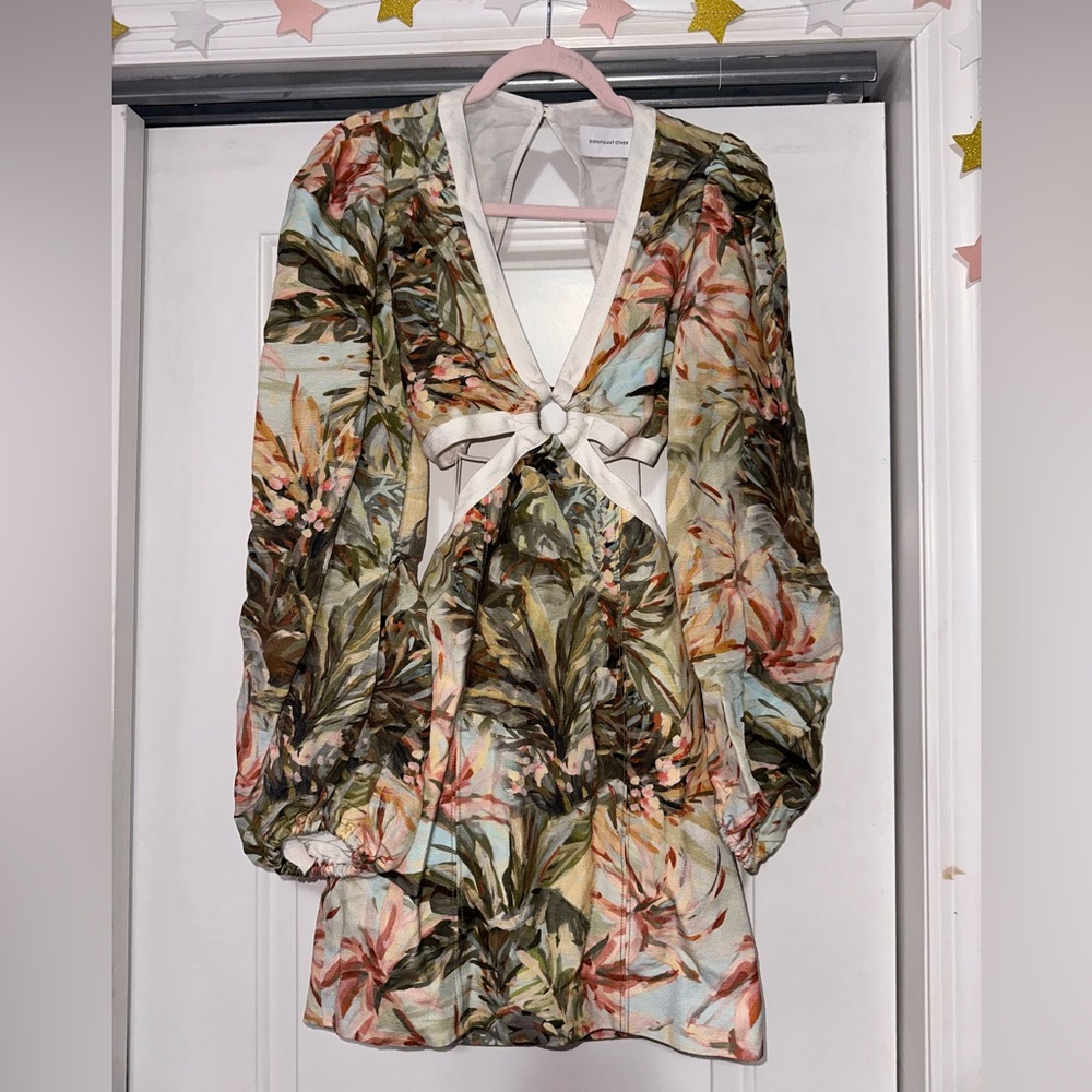 Significant Other Monte Mini Dress size 4. Cutout, bell sleeve, floral